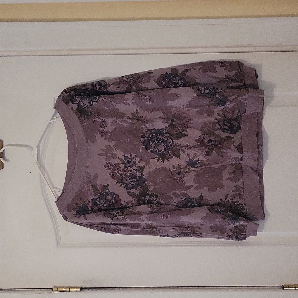 Maurices Size M Sweatshirt